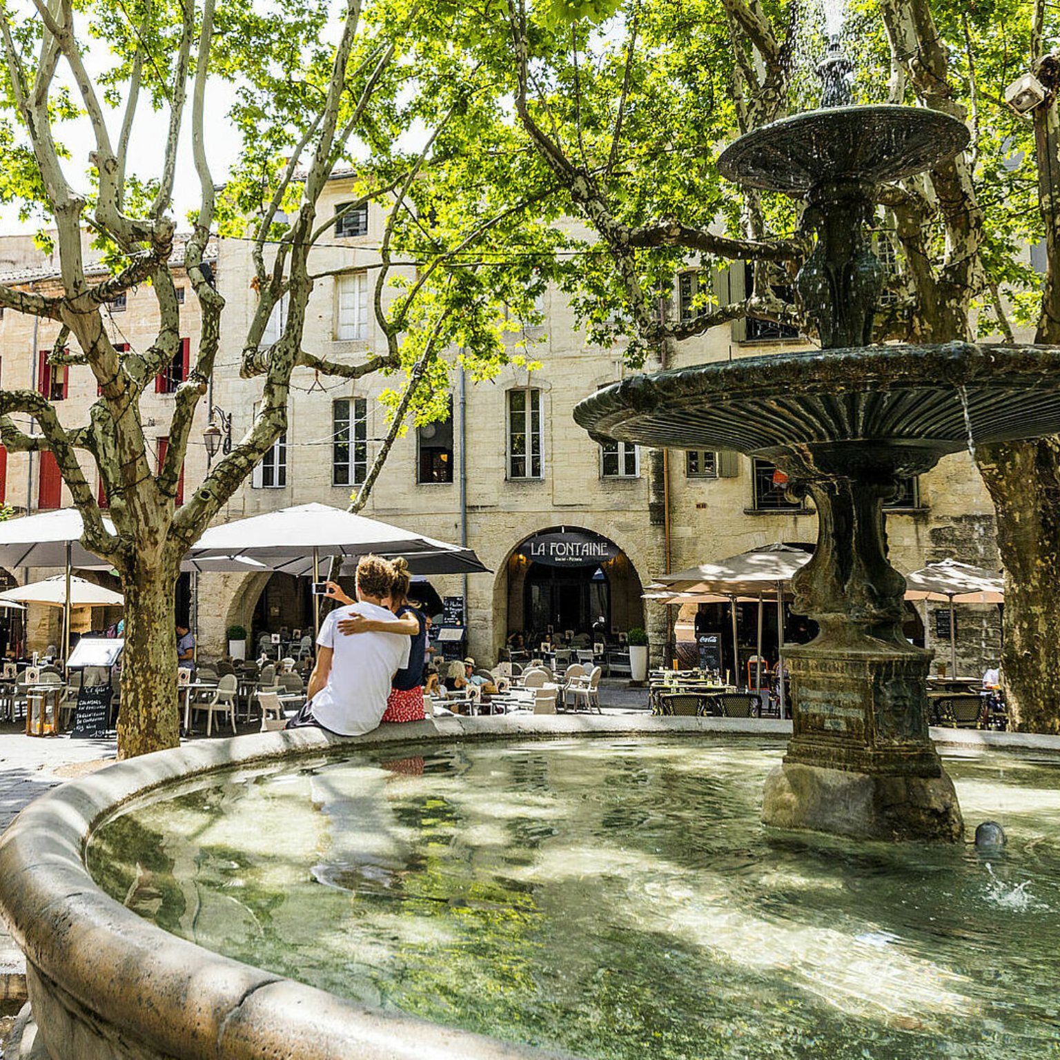 Fontaine, place Uzès